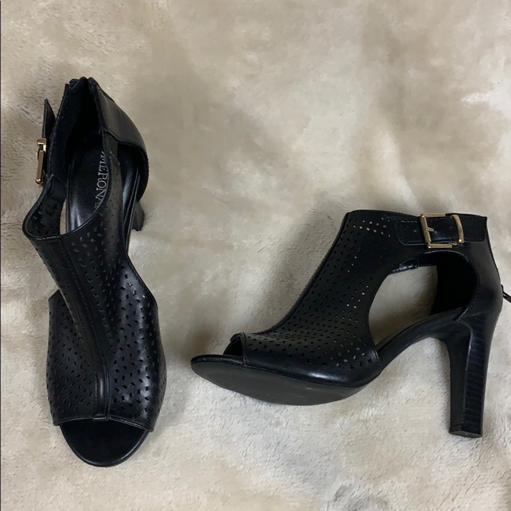 Merona leather heel sandal